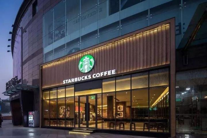 星巴克、贡茶、CoCo、一点点......看看连锁饮品店的门头设计