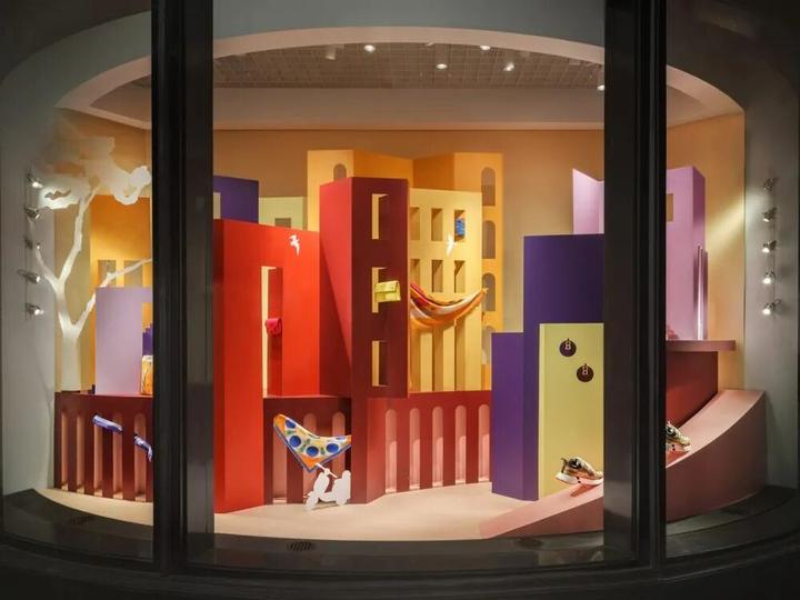 爱马仕橱窗陈列：比荷卢橱窗设计的沉浸式体验