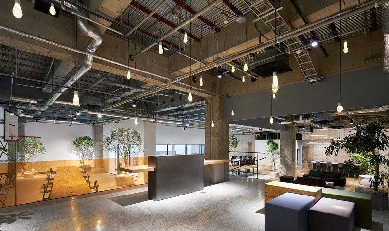 现在有很多非常有实力的大企业，普遍的一个特点就是有着自己的办公楼，并且面积非常大，那么大面积的办公室装修该如何做呢？