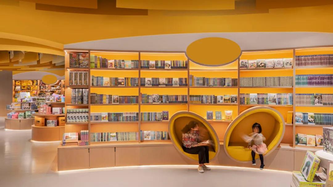 多功能复合空间设计：零售+书店+餐饮+娱乐
